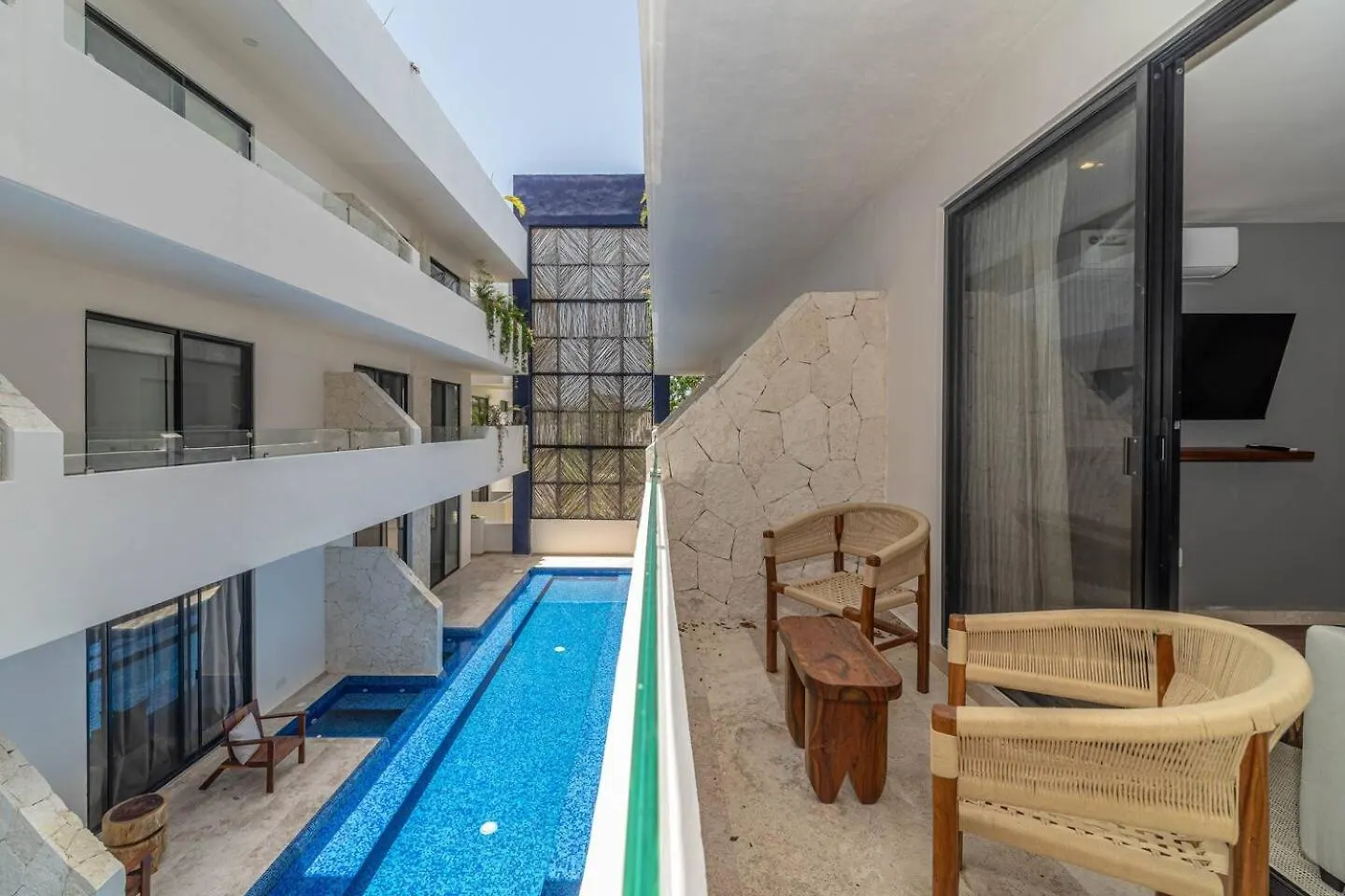 2 Bd Suite With Private Balcony, Pool View, Gym Tulum